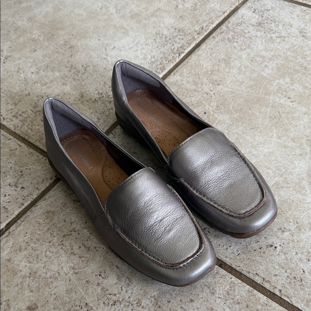 Easy Spirit Metallic Silver Slip-On Loafers